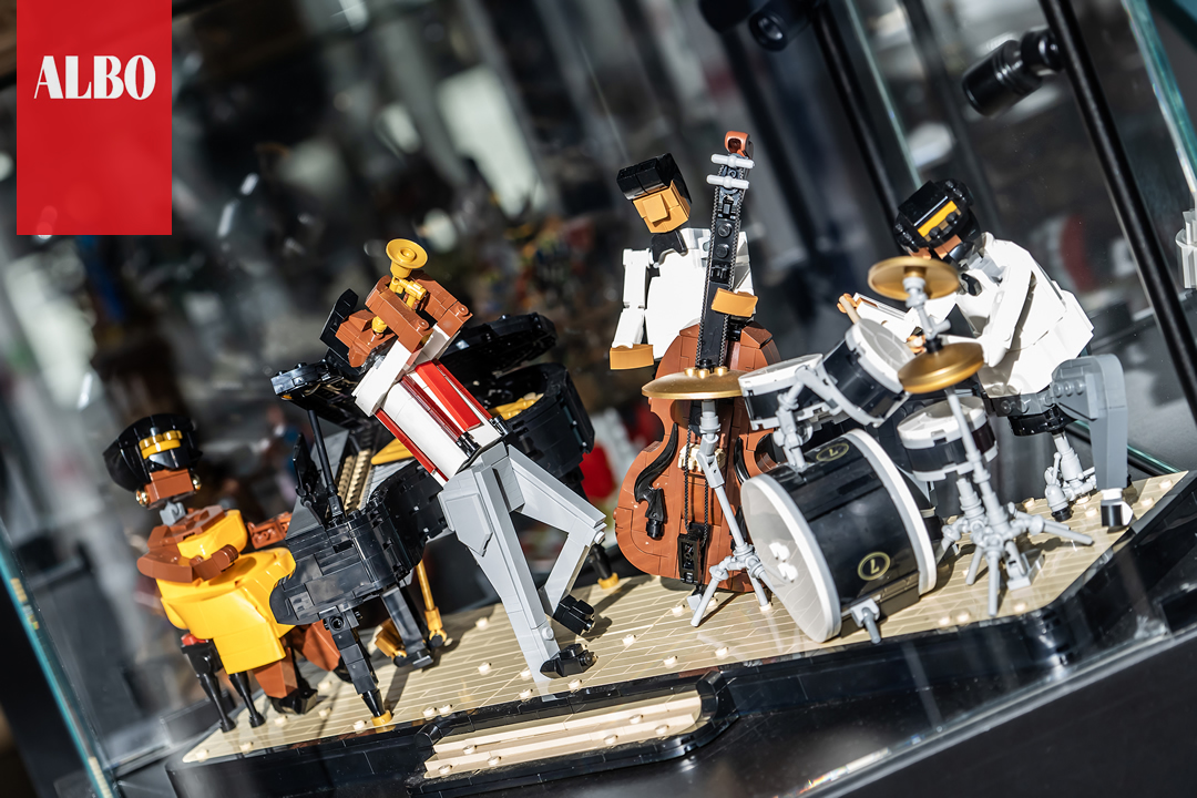 gablotka na klozki ludziki lego